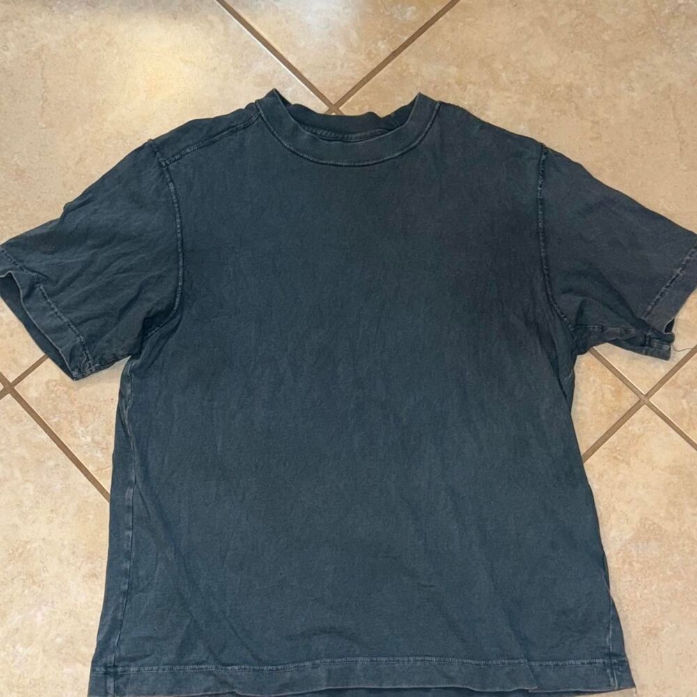 Abercrombie-fitch Women's Black and Grey T-shirt